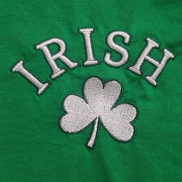 IRISH green shamrock clover St. Patrick's Day Notre Dame graphic tee Lrg. Unisex - Picture 2 of 8